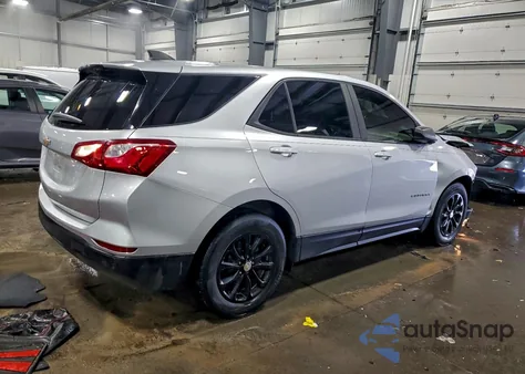 2020 Chevrolet Equinox Ls z USA, uszkodzony, nr VIN 2GNAXHEV3L6124575